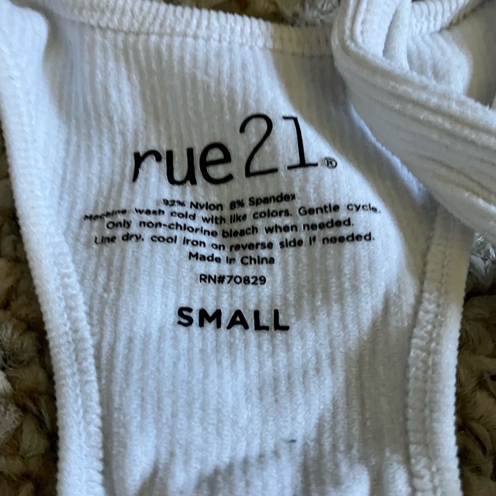 White Ribbed Crop Top - Picture 2 of 3